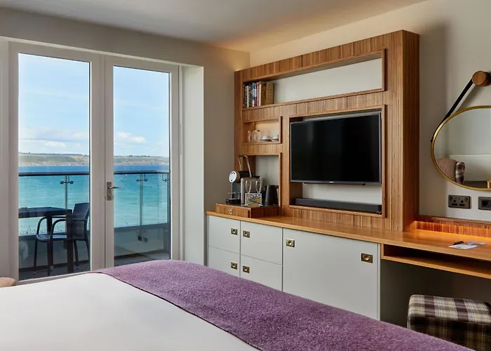 Cliff House Hotel